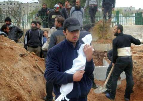 Fome atinge 20 mil refugiados palestinos em acampamento sírio