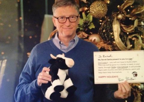 Americana ganha presente de Bill Gates no Amigo Secreto