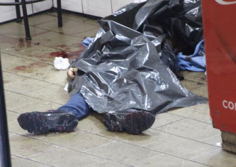 Mulher é assassinada na Galeria do Rock