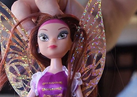 A primeira boneca transexual do mundo vem causando polêmica