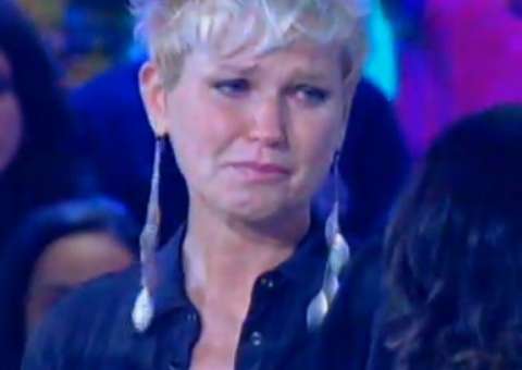 Xuxa desabafa na web e suplica por ajuda
