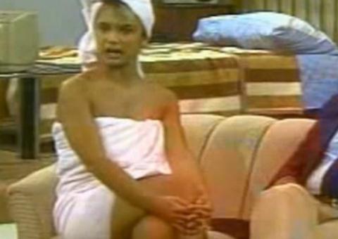 Sandra Annemberg só de toalha na década de 80