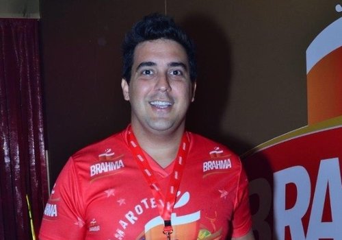 André Marques chama internauta de testudo ao rebater crítica