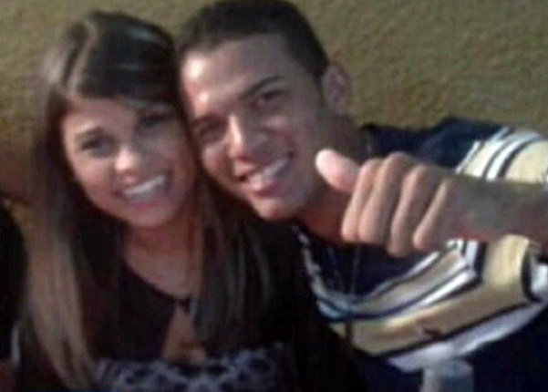 Após ler WhatsApp, Renato perde o controle e Patrícia não resiste