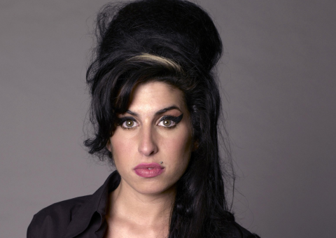 Primeira tentativa de suicídio de Amy Winehouse foi aos 10 anos