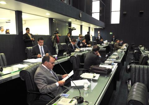 Amazonas perde uma vaga de deputado federal e três na Assembleia Legislativa