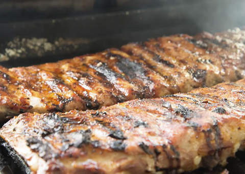 Tio esfaqueou o sobrinho porque comeu toda a comida do jantar