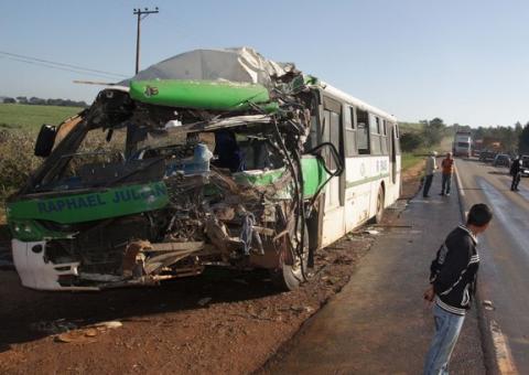 Acidente deixa 28 feridos em rodovia no interior de SP