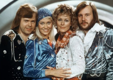 Colecionador coloca 25 mil objetos do ABBA à venda