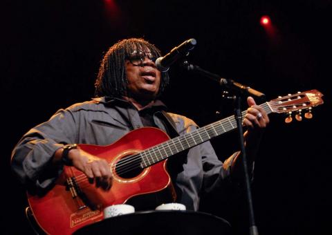 Milton Nascimento encanta público com show em São Paulo