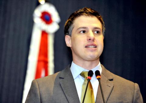 Arthur Bisneto participa de Marcha contra Violência e Exploração Sexual de crianças e adolescentes