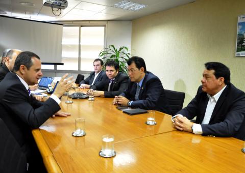 Eduardo Braga, Adail Pinheiro e Sabino se unem em torno do "minha casa, minha vida" 