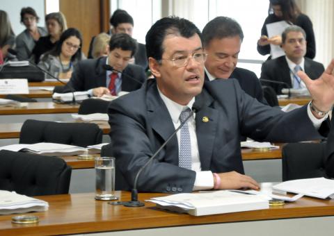 Garantidos  mais R$ 50 bilhões para a saúde