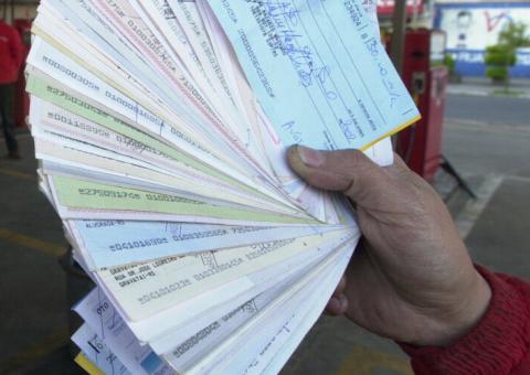 Recua, em setembro, nº de cheques sem fundos, diz Serasa