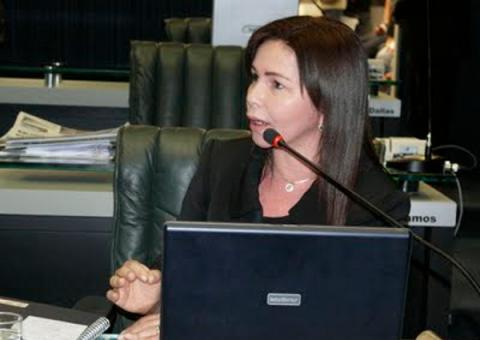 Mulheres terão prioridade em atendimento de cirurgia plástica 