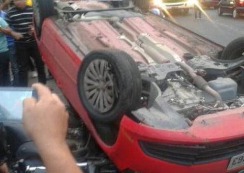 Chuva e imperícia levam a acidente