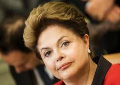 Dilma deixa Planalto e segurança do prédio é reforçada