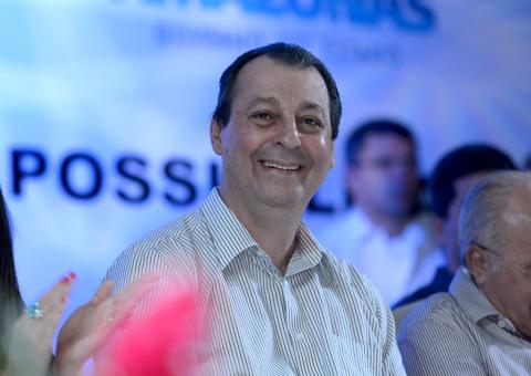 Omar anuncia programas de intervenção pedagógica e de incentivo à leitura