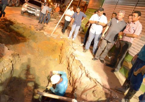 Artur inspeciona obras e cobra responsabilidade da Manaus Ambiental