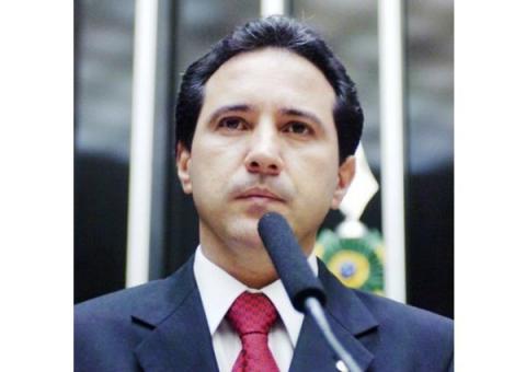 Deputados pedem voto aberto depois de plenário rejeitar cassar Donadon