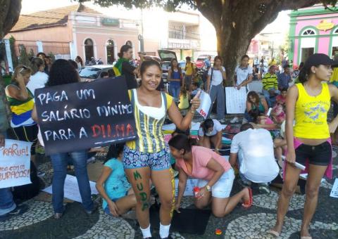Primeiros manifestantes chegam no Largo São Sebastião