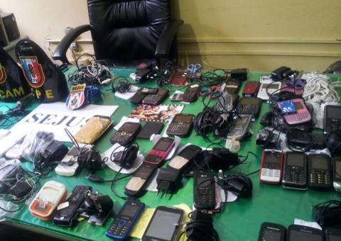 Após denúncia publicada ontem no Portal do Holanda, operação apreende dezenas de celulares no Presídio Vidal Pessoa em Manaus