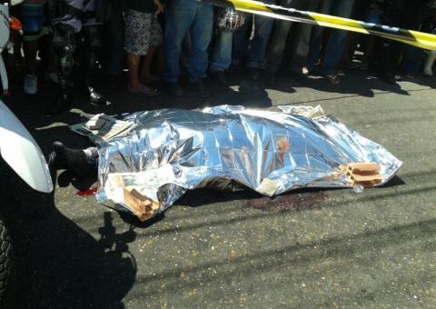Assaltante morre baleado e outro sai ferido depois de troca de tiros na Zona Leste de Manaus