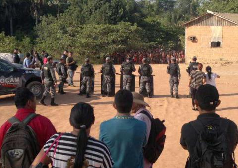 Clima tenso na estrada de Iranduba entre policiais e indígenas