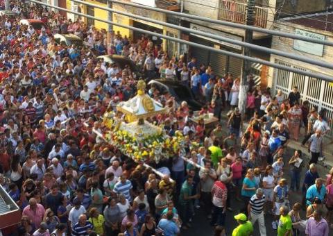Veja fotos da Procissão de Nossa Senhora Aparecida em Manaus