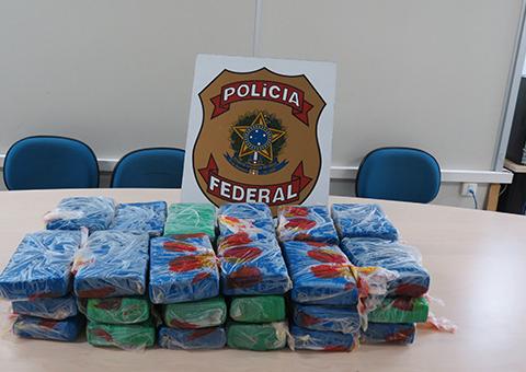 PF apreende 41 quilos de cocaínda no estacionamento da Maternidade Ana Braga