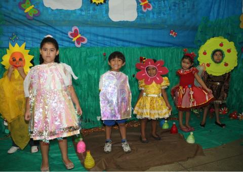 Alunos e professores da zona leste encenam peças teatrais