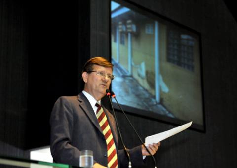 José Ricardo denuncia situação precária do hospital de São Gabriel da Cachoeira
