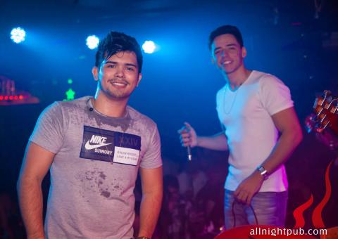 All Night promove noite temática do champanhe Veuve Clicquot