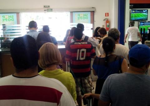 Consumidores já pensam em boicote a shoppings  de Manaus