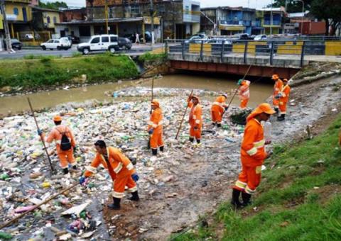 Prefeitura retira mais de 4 mil toneladas de lixo dos igarapés