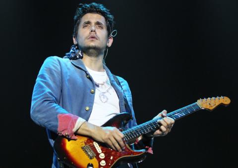  John Mayer encanta público em SP antes do Rock in Rio