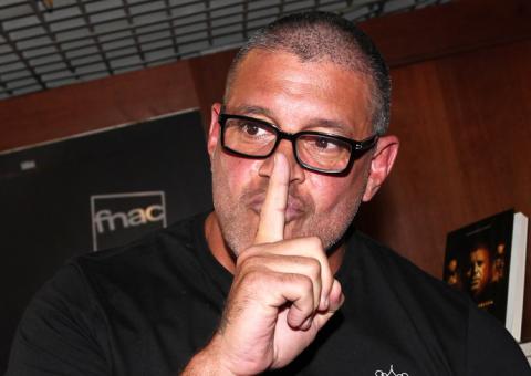  Alexandre Frota lança livro polêmico em SP