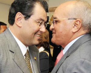 MELO FAZ ASSESSORIA PARA EDUARDO BRAGA