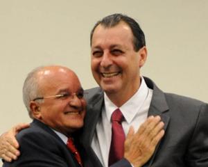 Omar e Melo tecem cenário eleitoral a duas mãos