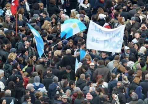  Papa revela como decidiu ser padre