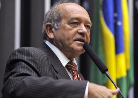 Praciano quer governo interferindo em assaltos na Venezuela