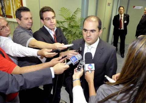 Caso Nicolau divide mesa diretora e isola presidente da Aleam