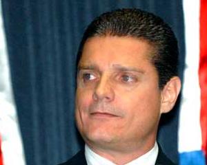 Rotta encabeça movimento para emparedar Nicolau