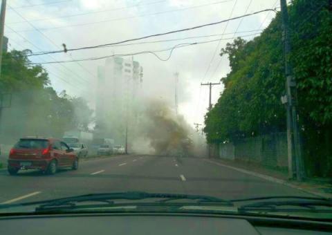 Ambulância do Samu pega fogo com pacientes dentro
