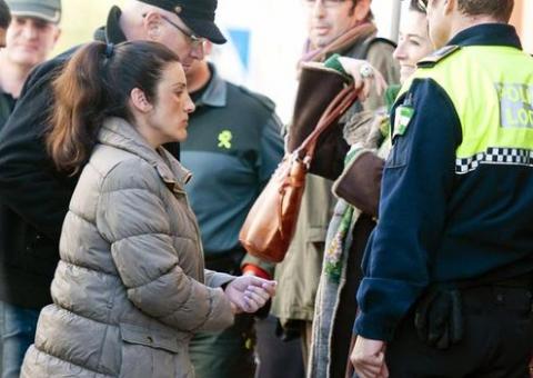 Bebês congelados foram afogados pela mãe antes de ir para a geladeira