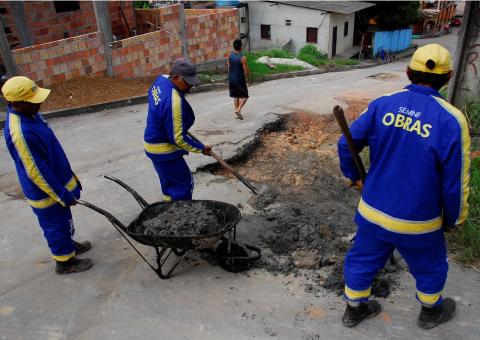 Prefeitura intensifica serviços de infraestrutura no Jorge Teixeira