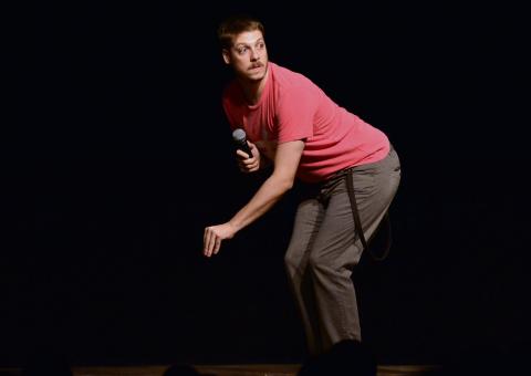  Fábio Porchat faz caras e bocas em reestreia de espetáculo