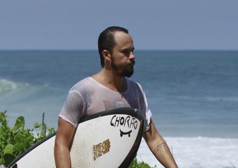 Paulinho Vilhena vai surfar com prancha do Chorão