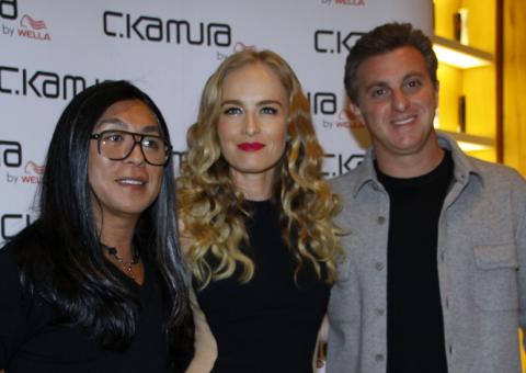 Angélica inaugura salão no Rio e reúne famosos