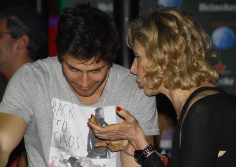 Marília Gabriela bate papo com galã no Rock in Rio